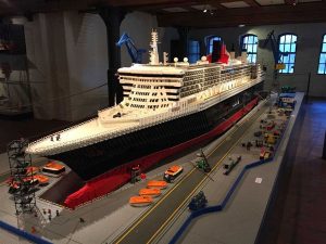 Lego-Queen-Mary-2